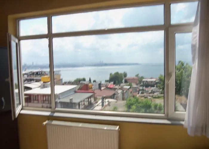 Cosmopolitan Park Hotel 3*