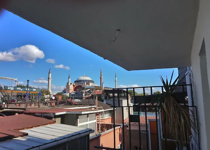 Cosmopolitan Park 3*