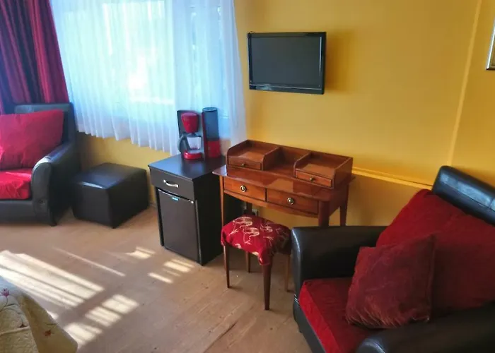 Cosmopolitan Park Hotel