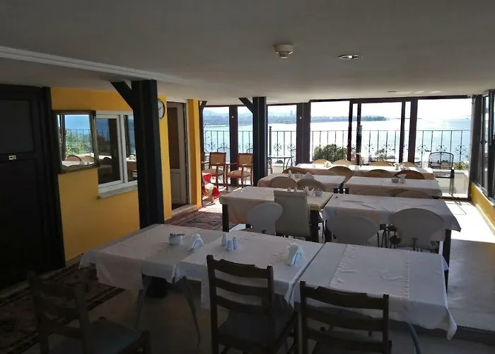 Cosmopolitan Park Hotel 3*