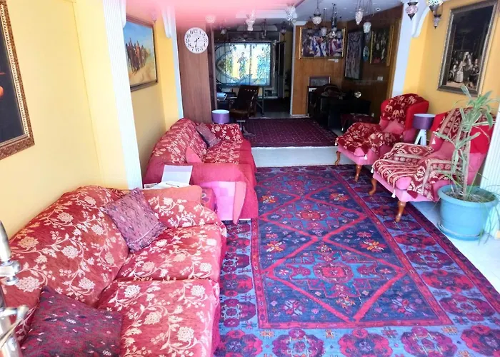 Cosmopolitan Park Hotel 3*