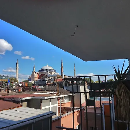 Cosmopolitan Park 3*