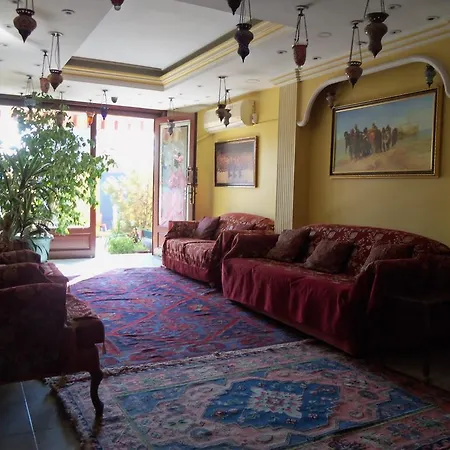 Cosmopolitan Park Hotel 3*